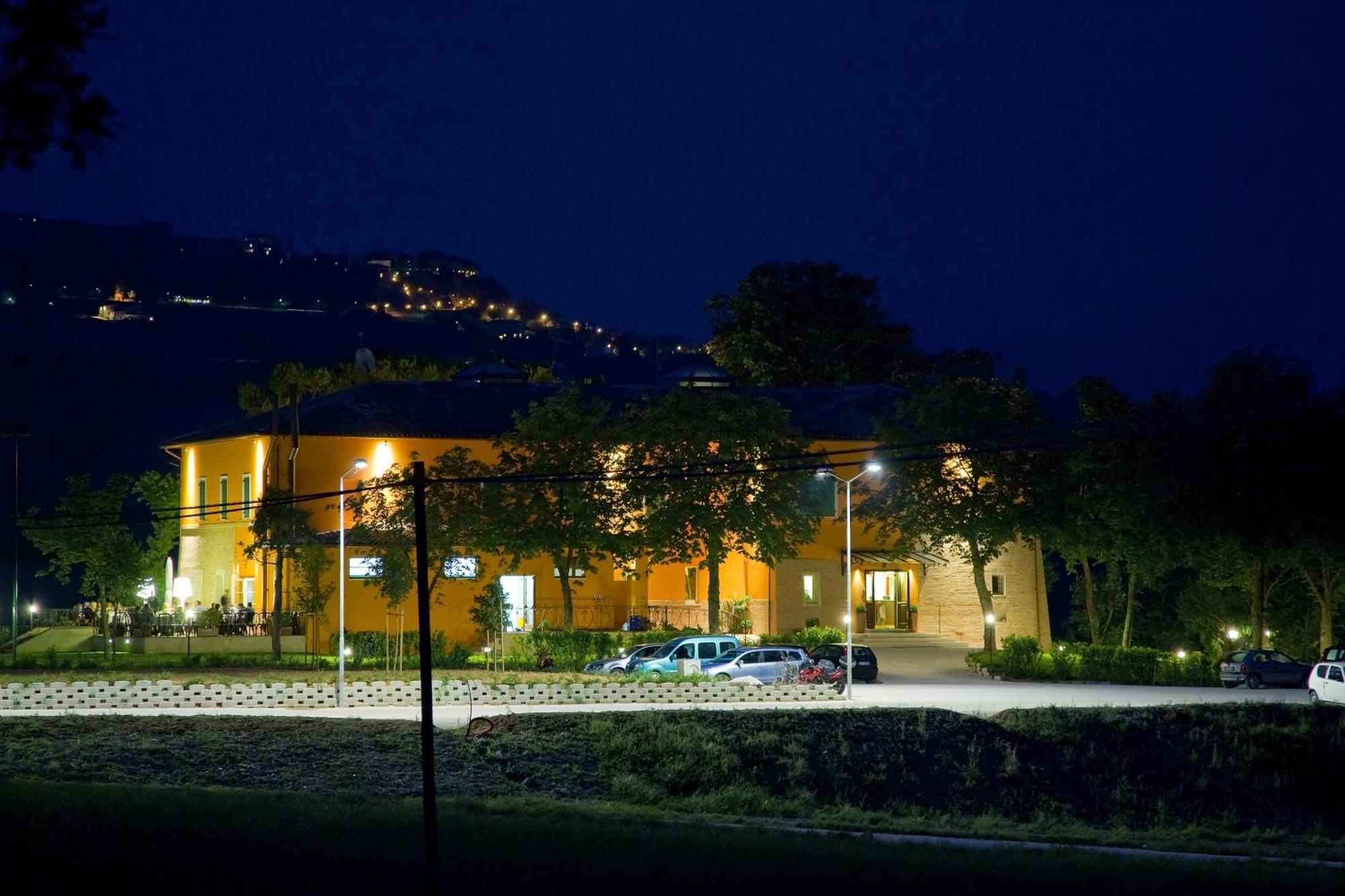 Relais Villa Fornari Camerino Exteriör bild