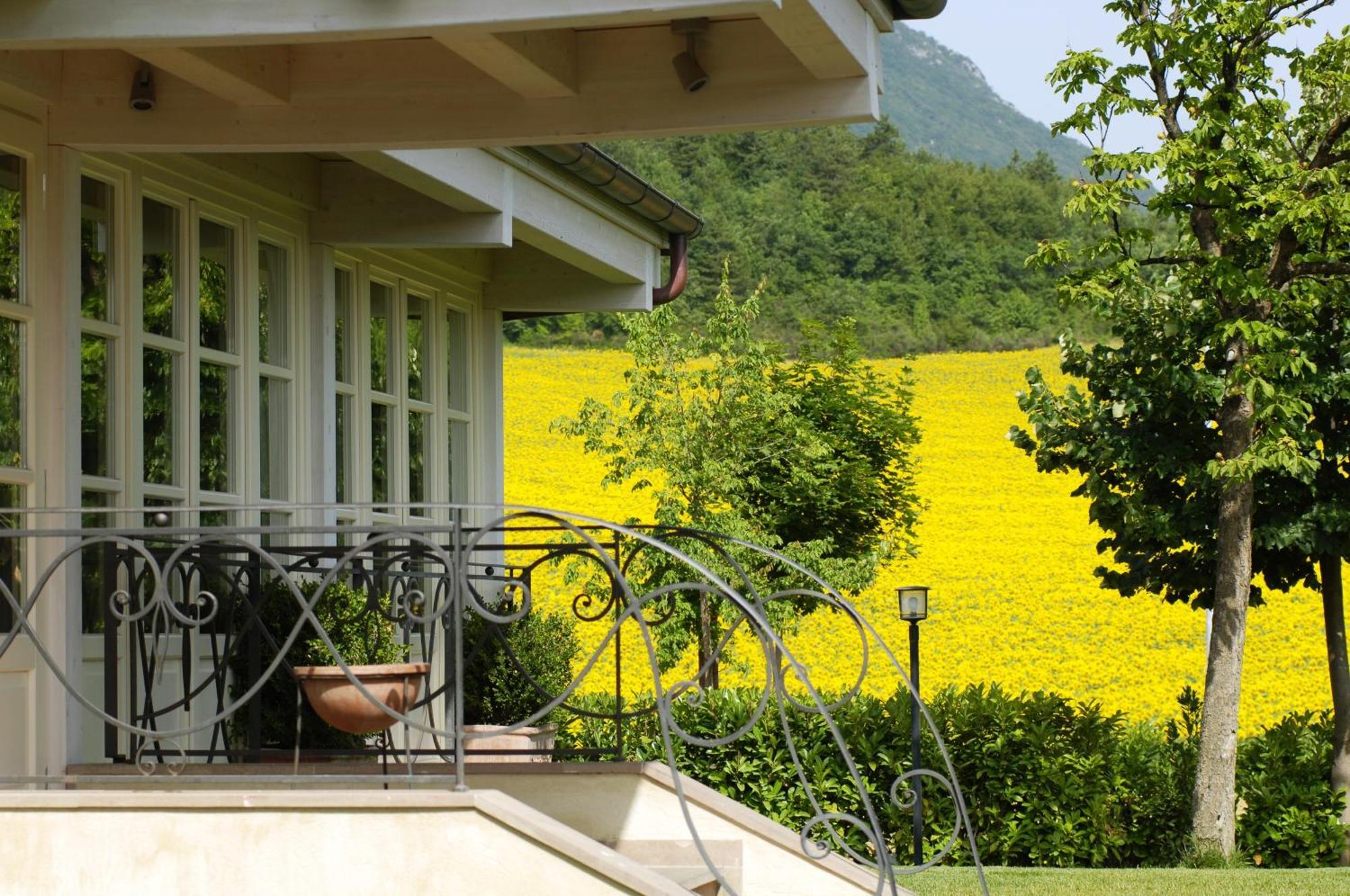 Relais Villa Fornari Camerino Exteriör bild